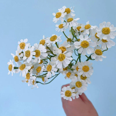 12Pcs Artificial Daisy Flowers Small Daisy Flowers, White Fake Daisies Wild Flowers for Party, Home, Wedding Decor