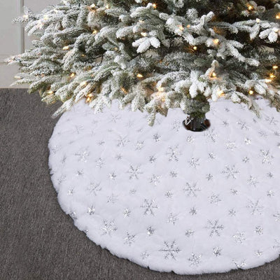 White Snow Embroidered Tree Skirt